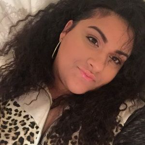 Meet your Posher, Lana